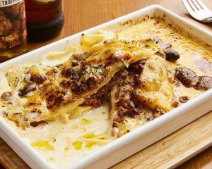 Lasagna with brown mushrooms and cheddar cheese
