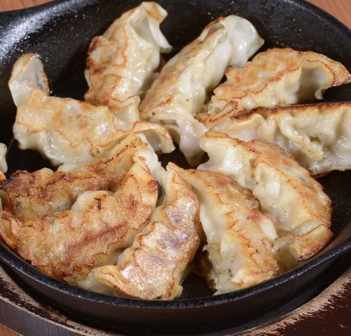 Hakata Bite Gyoza (with dry island red pepper) 6 pieces