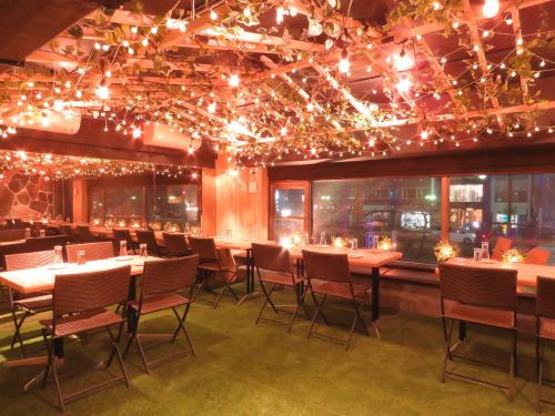 The sparkling lights and low table are a little nostalgic and cute♪ You can relax and feel at home with the special feeling of a secret base!