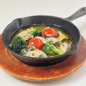 牡蠣のアヒージョ