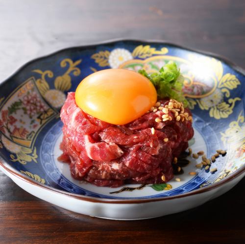 牛赤身の漬けユッケ
