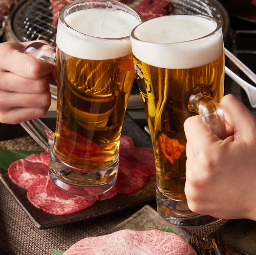 【乾杯でスタート】ビールが進む焼肉の香り！仲間と楽しむ最高の一体感