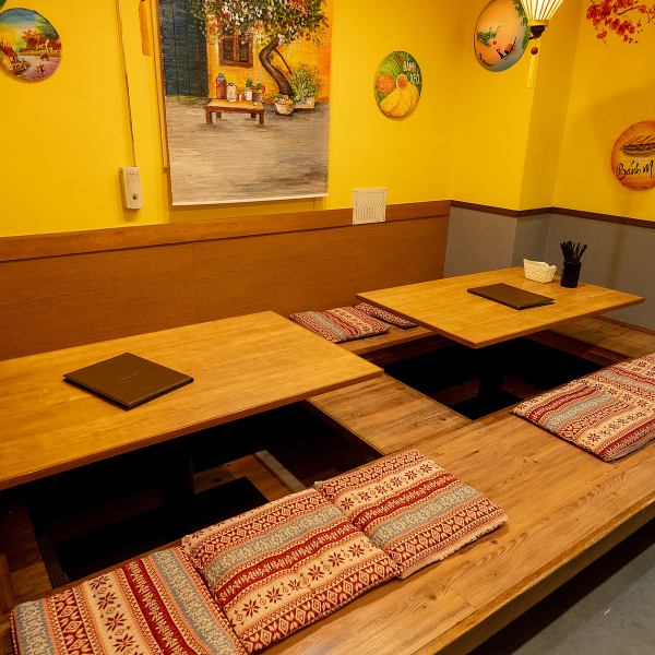 【半個室完備】掘りごたつもある店内はデートや女子会、ご家族など、様々なシーンでご利用頂けます！立川/八王子/日野で人気のシンチャオへようこそ！