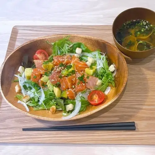 肥美三文鱼波奇饭