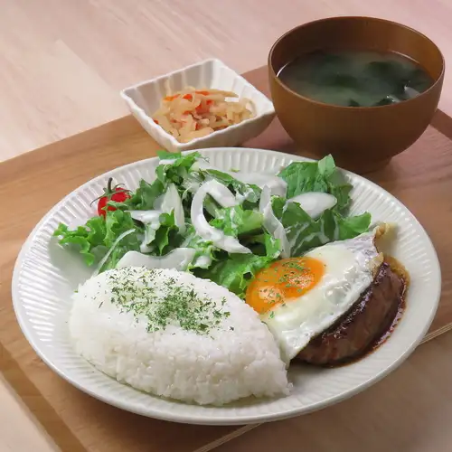 [Premium Demi-glace Hamburger Plate 1,680 yen (tax included) ◇ Carefully selected food that is good for your body]