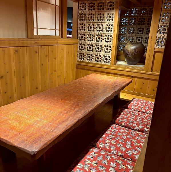 和の心を感じる空間で、こだわりの和食や鰻料理を存分に楽しむことができます！心地よい木の温もりに包まれた店内で、リラックスした時間を過ごしましょう♪