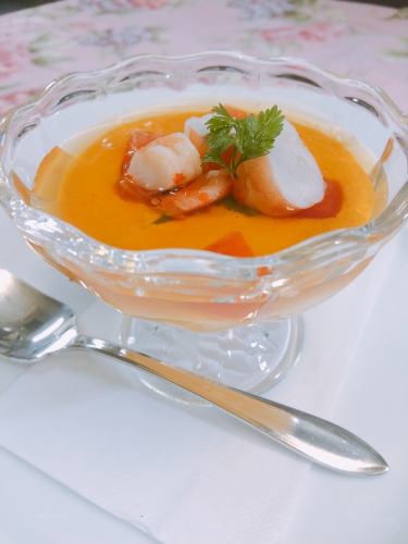 Takeout is also OK with carrot mousse and consomme jelly