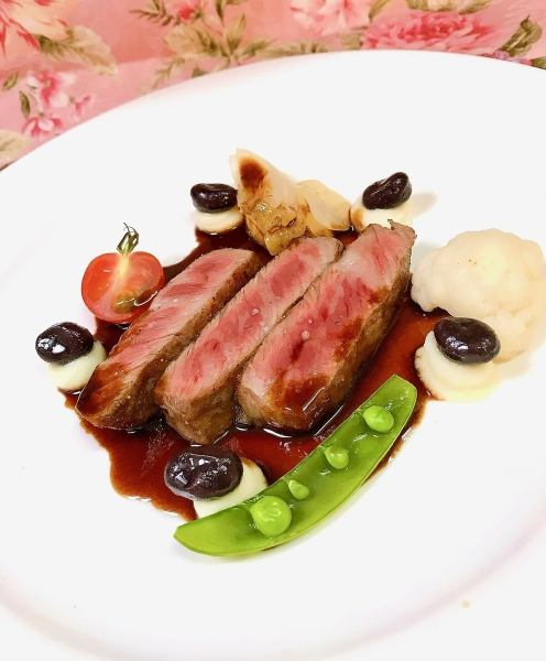 Japanese black beef special dinner course 12,000 yen is 10,000 yen