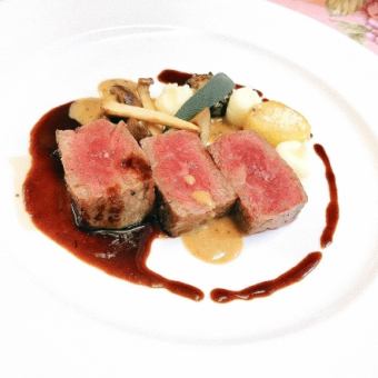 [Lunch and dinner] Special course of Japanese black beef and foie gras 12,000 yen becomes 10,000 yen (reservation required)