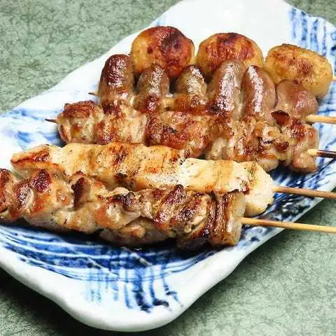 香り広がる炭火焼き串