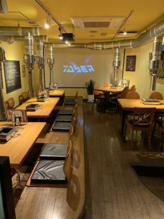 It is also possible to accommodate a large number of dinner parties and banquets by combining the digging seats ♪ 7 people up to 14 people can be used! Please feel free to contact us.