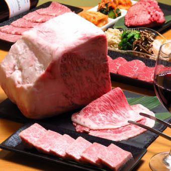 <Chef's Choice Course> We offer the best meat in our restaurant.All-you-can-drink is additionally 2,200 yen (tax included)