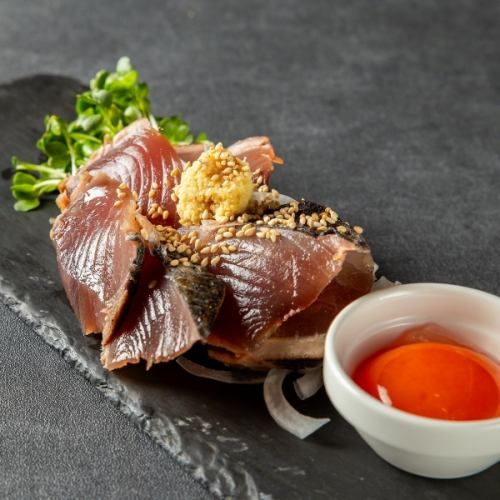 藁焼きカツオユッケ
