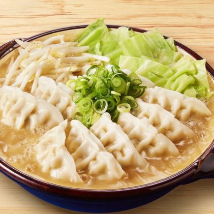 Choose your main dish [Wagyu beef motsunabe or Hakata-style dumplings] 9 dishes total 5,500 yen → 3,500 yen