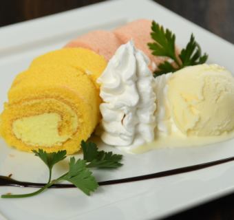 Remosta roll cake with vanilla ice cream