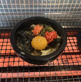 Stone-grilled cheese and mentaiko rice