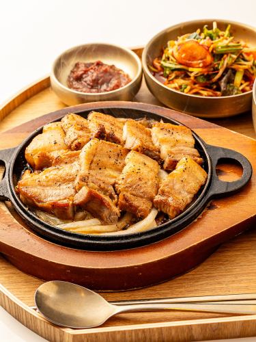 定食にもう一品は+300円