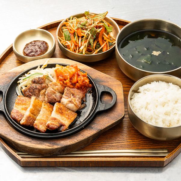 《霧島山麗SPF豚を使用！》あぷろサムギョプサル定食