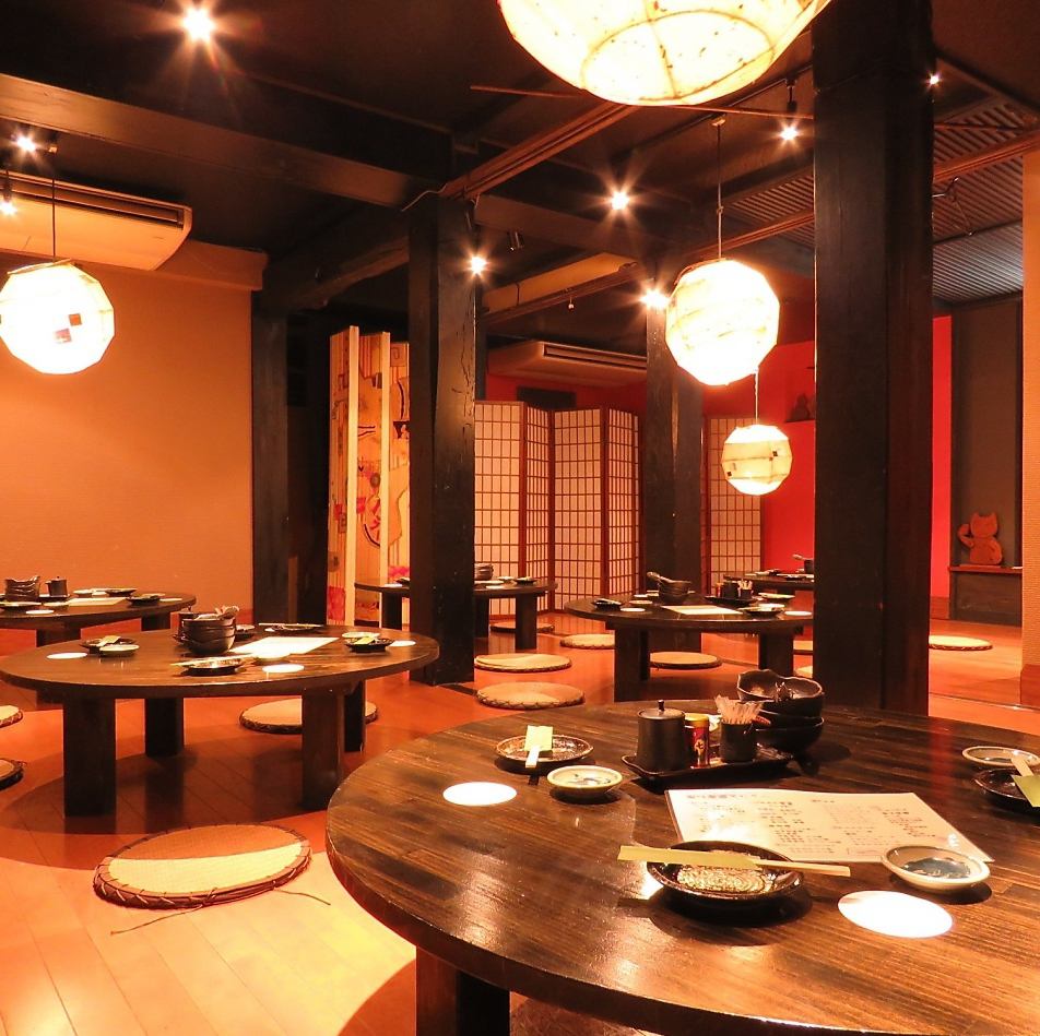 A relaxing private tatami room can be reserved for small groups up to 35 people★