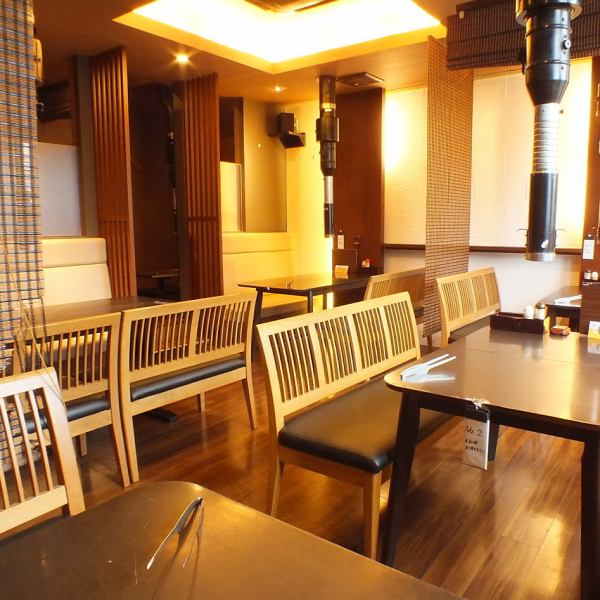 [Spacious table seats! For dates / girls' parties] ◎ Private room seats where the Japanese atmosphere with a sense of cleanliness calms down ♪ Please use it for drinking and dining parties for 4 to 6 people ◎ Good friends and work Perfect for moms with friends and small children ☆ It is a popular seat so we recommend early reservation!