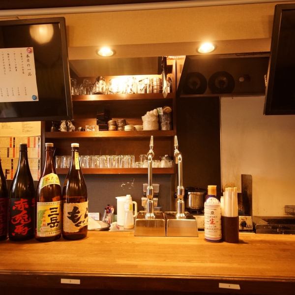 【One person welcome!】 立 ち at the counter ◎ One of the pleasures of the shop and the atmosphere and the sense of distance with the store manager unique to standing drink! Please come and visit us!