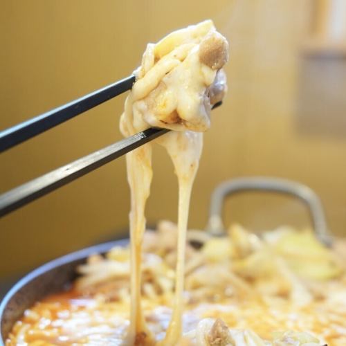 3小時制！單品無限暢飲、起司鐵板雞無限暢吃