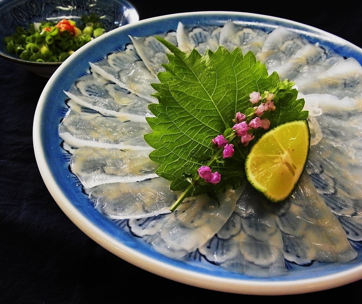 提供下关福、广岛牡蛎、新泻山海的恩惠!第三代弘经营的老字号餐厅。