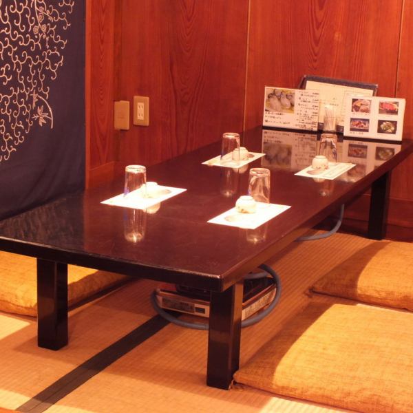 Rising up to the first floor.It is a table seat that is suitable for 2 to 4 people.It is also recommended to spend relaxing with this! We also offer courses with unlimited drinks and pot-equipped courses recommended for year-end party and New Year's party!