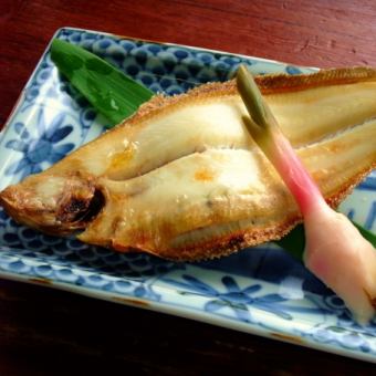 Grilled flounder with salt