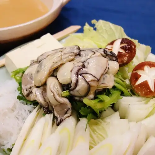蚵仔火锅(10月下旬至6月初)