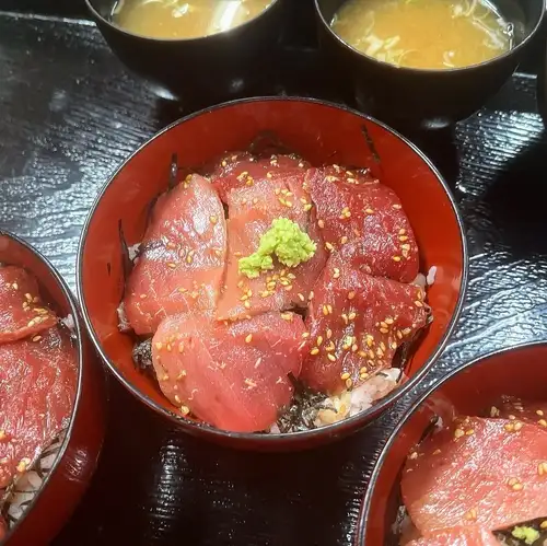本まぐろ丼