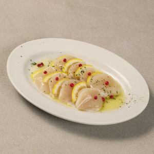 Scallop carpaccio