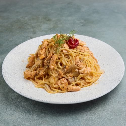 三文鱼蘑菇油意面
