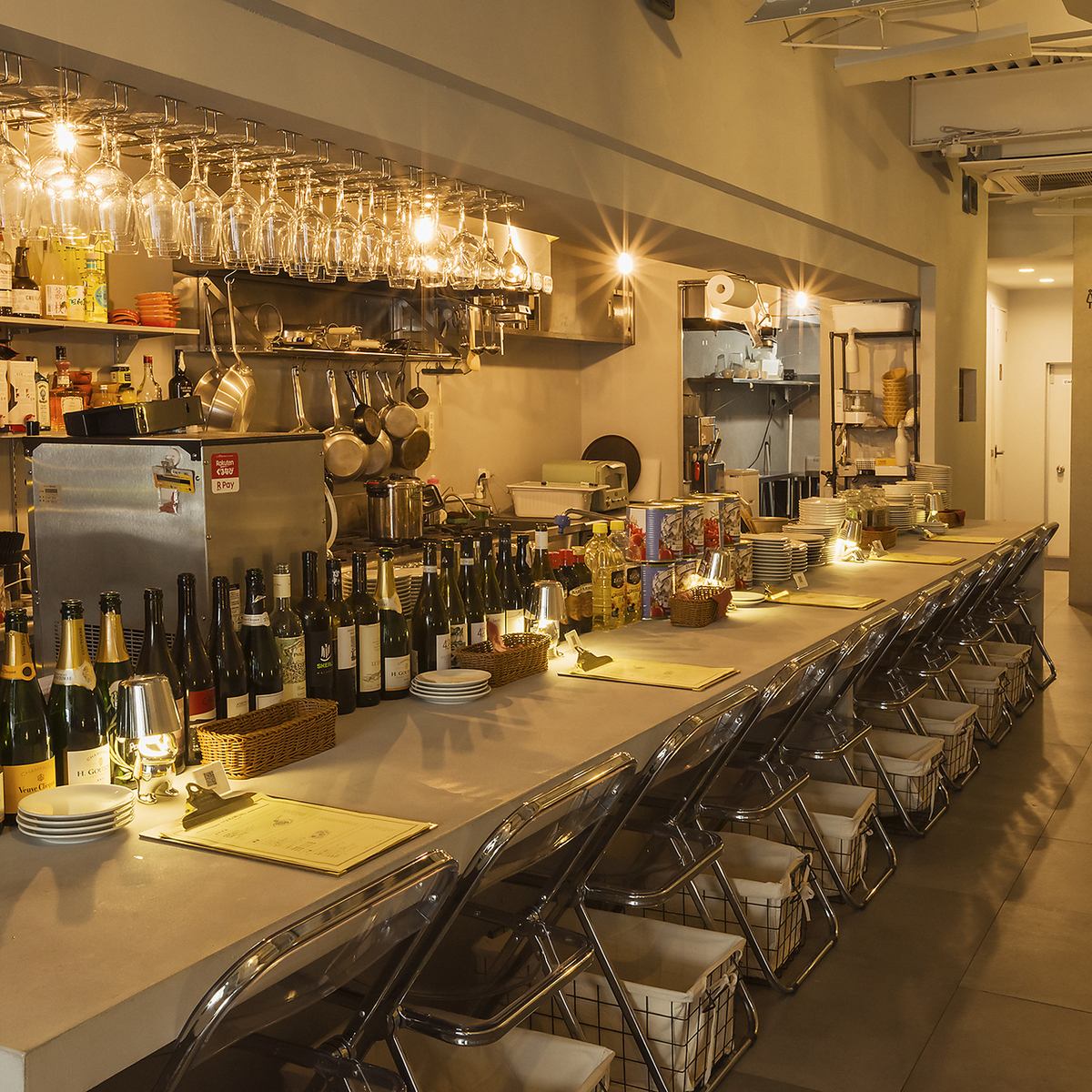 Toast with your loved ones with "HITO TO HITO" ♪