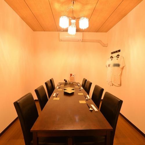 You can enjoy a small banquet in a private room.