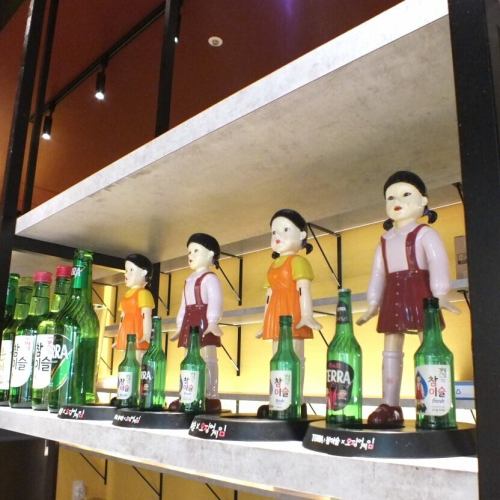 大人気のチャミスルがたくさん並ぶ店内