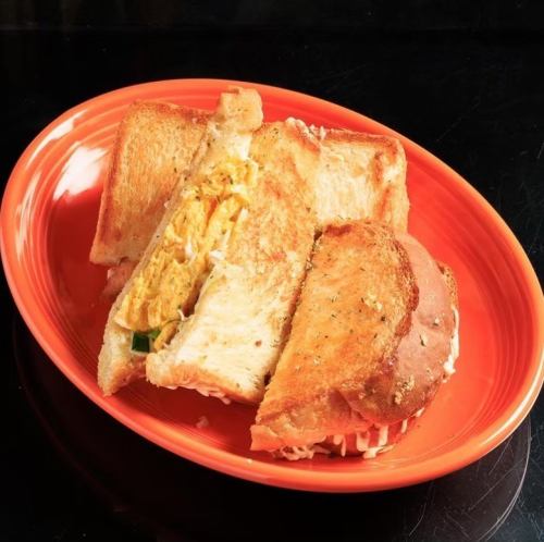 鉄板ホット卵サンド