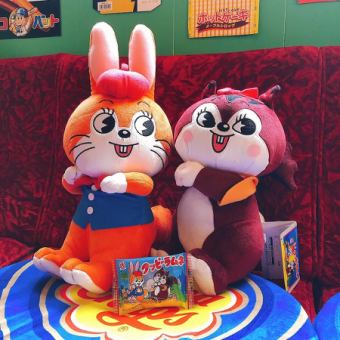 くっピーラムネのキャラクターも座ったり、どこにいるか探してくださいね!