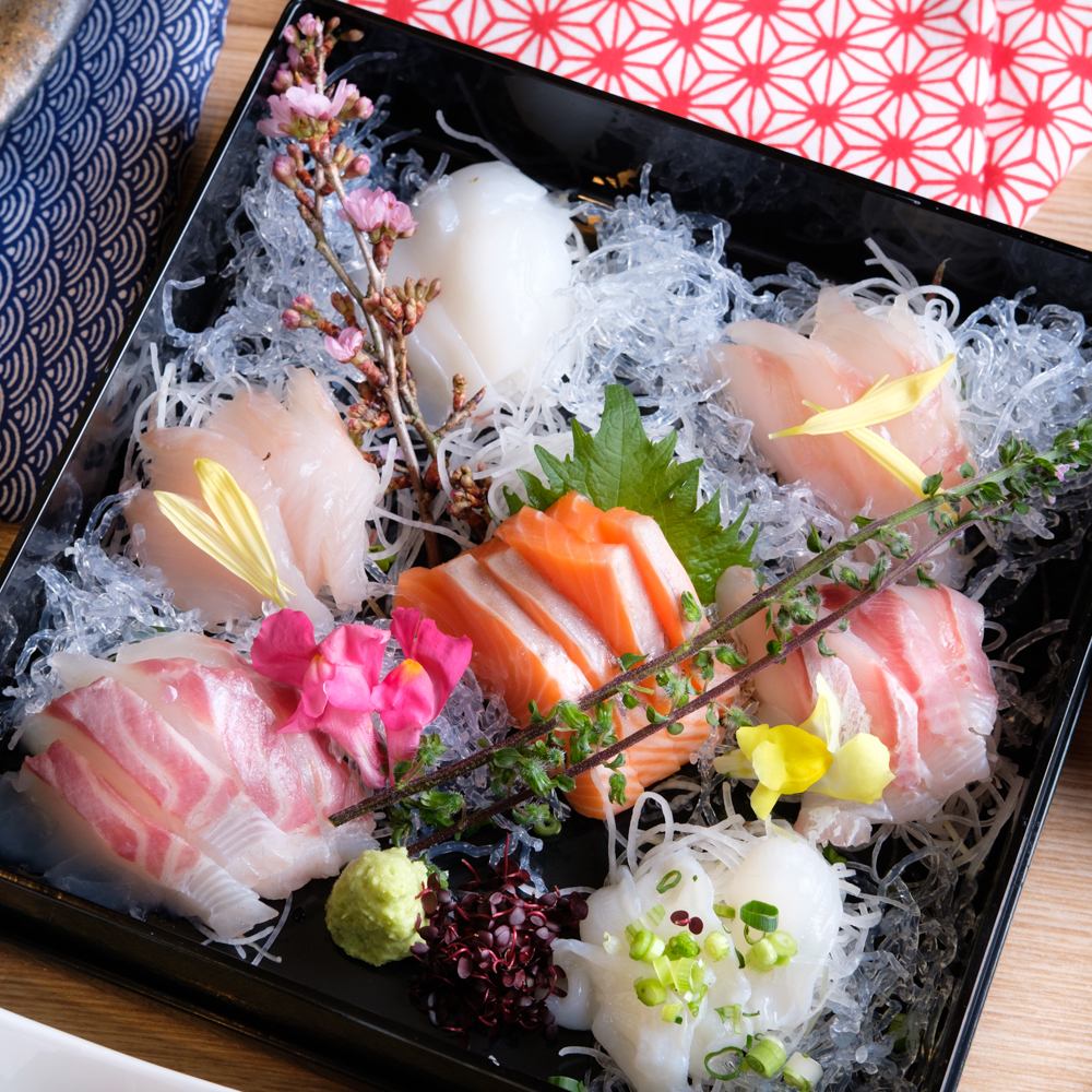 完全個室×漁師直送の鮮魚の料理が自慢！！【くつろぎ完全個室　海鮮炉端焼き　ろば炭魚】