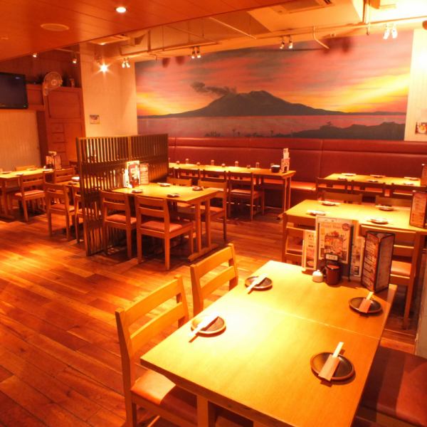 [For dining and banquet use] "Private dining and standing dining OK" This restaurant can be reserved for up to 50 people or more! The layout is flexible as it is a table seat?!?! Reservations can be made online! There are 5 window seats and a counter is also available. There you are.In front of Hibiya Midton