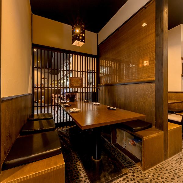 【川間駅南口より徒歩1分】明るく落ち着いた雰囲気の店内は、居心地の良い空間に。仲間内の飲み会や会社宴会、女子会などにもご利用ください。