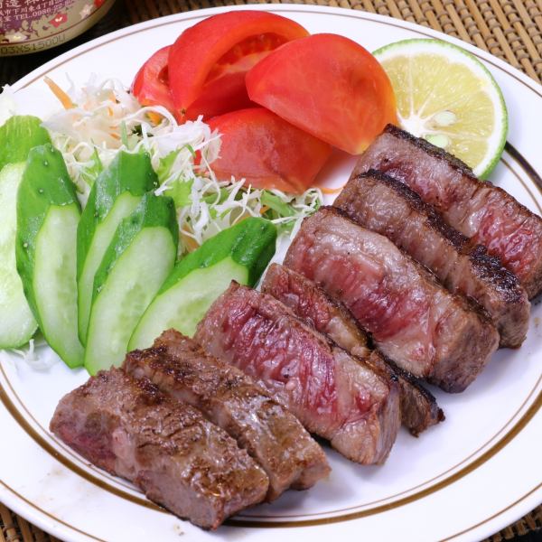 Bungo beef steak (100g / 200g) purchased by a yakiniku restaurant.You can also enjoy 5000 yen / 6000 yen all-you-can-eat course!
