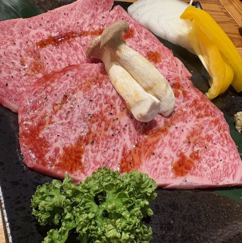 贅沢な阿波牛上ロース