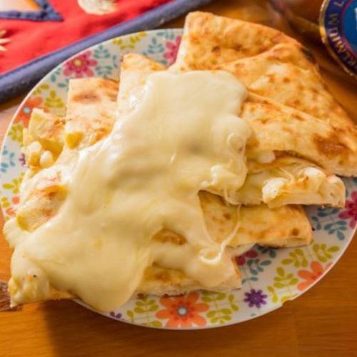 チーズナン