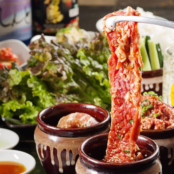 【新宿で焼肉なら縁で!!】リピート間違いなし!!秘伝のタレに丸1日漬けた名物『つぼカルビ』