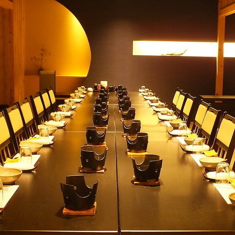 We have prepared a completely private room that can accommodate up to 80 people and can be used in various scenes.