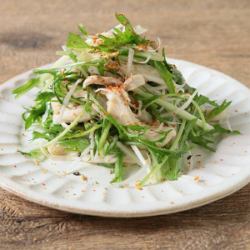 蒸し鶏と有機野菜のサラダ