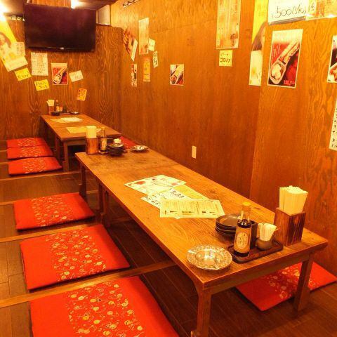 奥の個室はまさに秘密基地！周りの目を気にせずお楽しみください