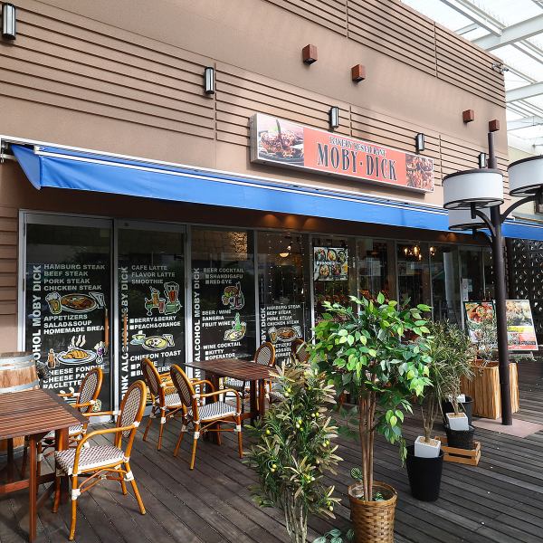 [Popular terrace seats] Terrace seats with a sense of openness ♪ It's getting cooler at night, so you can enjoy your meal while feeling the breeze.