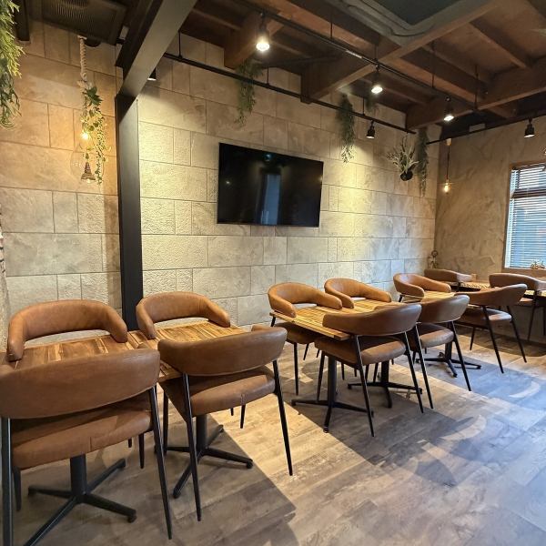 ≪様々なシーンや人数でご利用いただけます◎≫少人数の飲み会や女子会から大人数の宴会やパーティーまで様々な利用シーンに対応しています◎カウンター席とテーブル席があり、会食やデート、記念日等に最適。最大32名までの貸切も可能です◎ランチや少人数の女子会はもちろん、大人数での各種宴会にぜひご利用ください☆